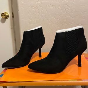Black High heel ankle boots